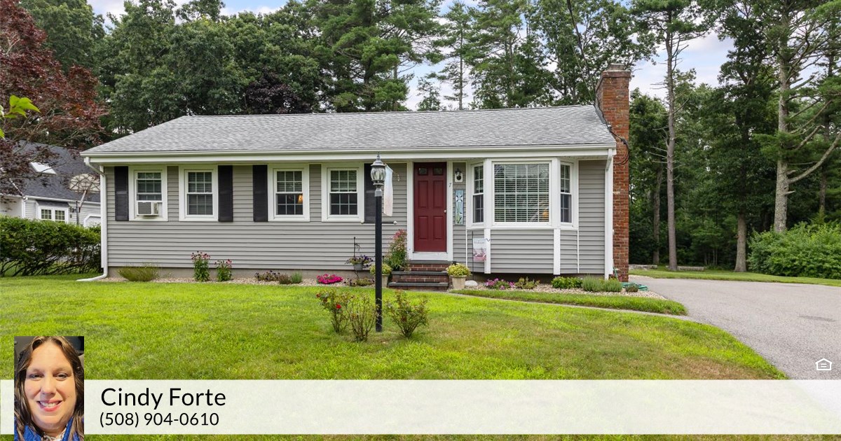 7 West St, Kingston, MA 02364